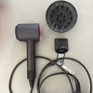 Dyson Blowdryer